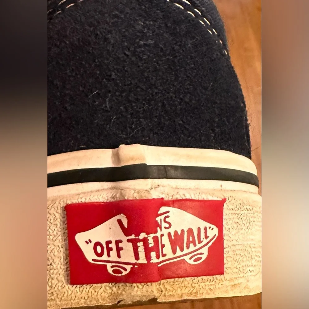 Vans kids off